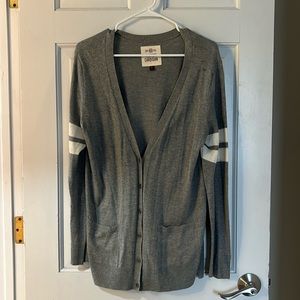 So preppy lightweight cardigan